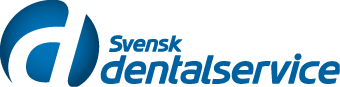 Logotyp för Svensk tandvård med stiliserad blå och vit 'S'-form med texten Logotyp för Svensk tandvård med stiliserad blå och vit 'S'-form med texten